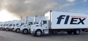 Une flotte de camions de Flex Déménagement et Transport